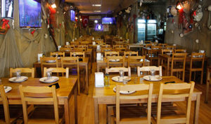 İzmir ahşap restaurant masaları